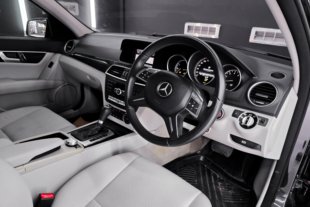 MERCEDES-BENZ C-CLASS C 200 CGI BlueEFFICIENCY AT ปี 2014 #9